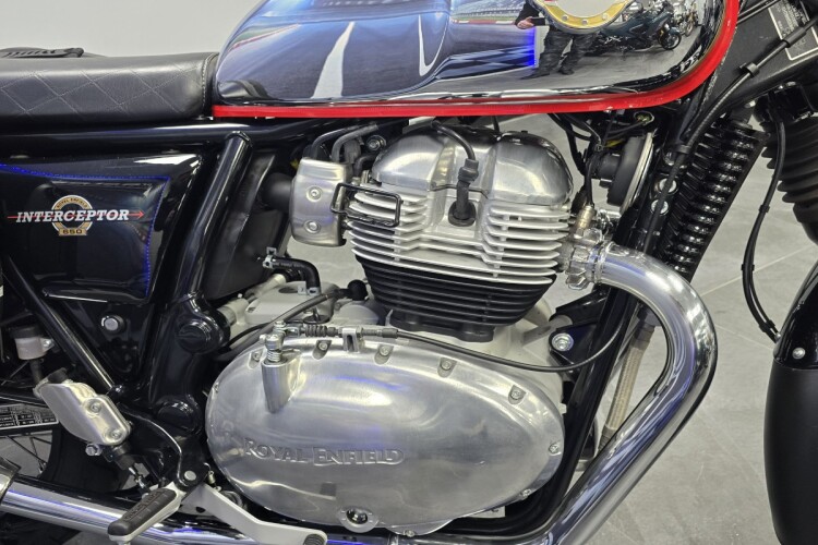 ROYAL ENFIELD INTERCEPTOR