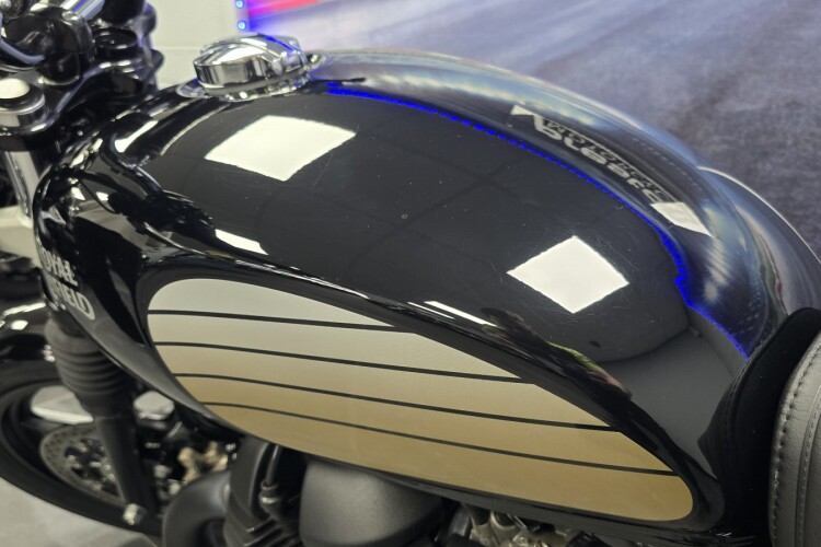 ROYAL ENFIELD INTERCEPTOR 650