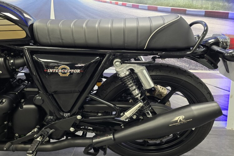 ROYAL ENFIELD INTERCEPTOR 650