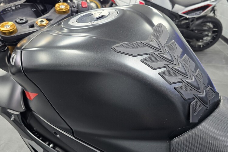 SUZUKI GSX-R1000R