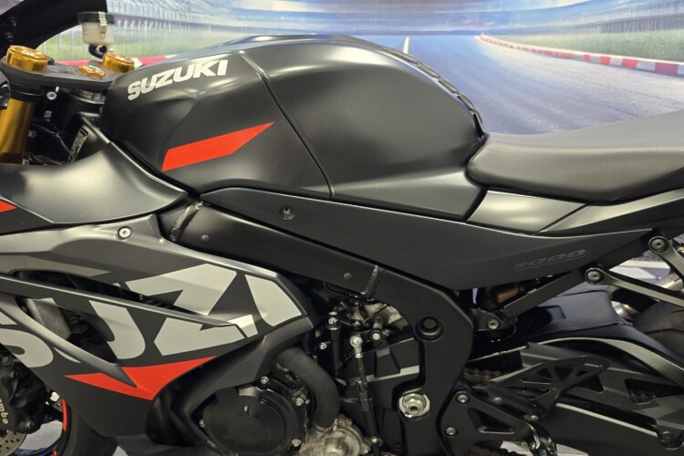 SUZUKI GSX-R1000R