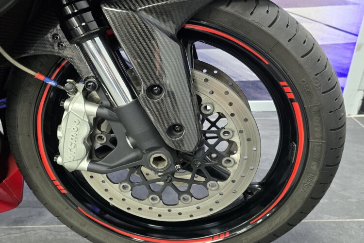 SUZUKI GSX-R600