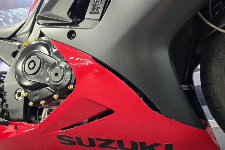 SUZUKI GSX-R600