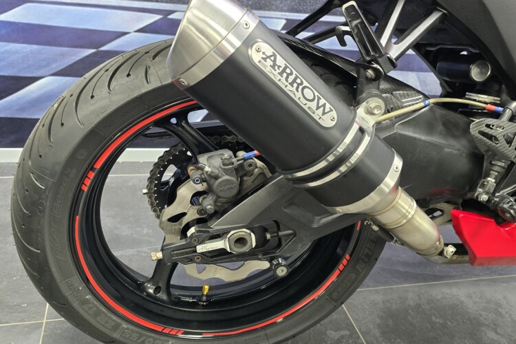 SUZUKI GSX-R600