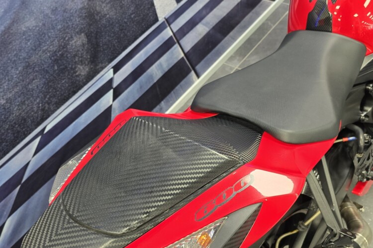 SUZUKI GSX-R600