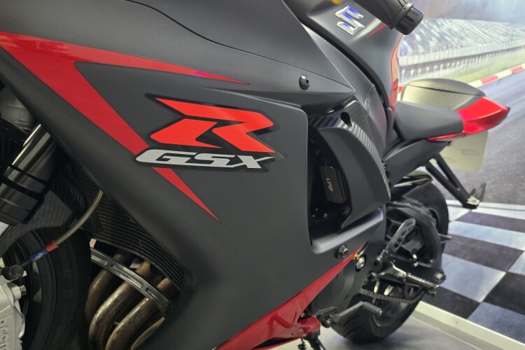 SUZUKI GSX-R600