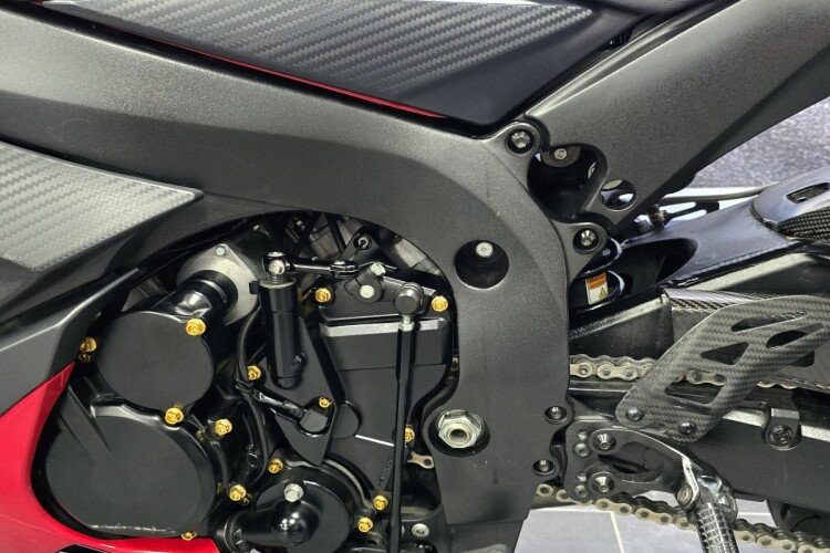 SUZUKI GSX-R600