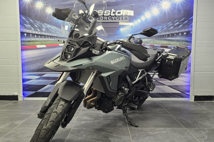 SUZUKI V-STROM 800