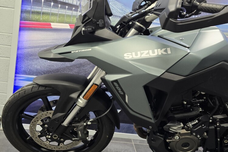 SUZUKI V-STROM 800