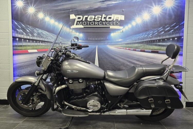 TRIUMPH THUNDERBIRD
