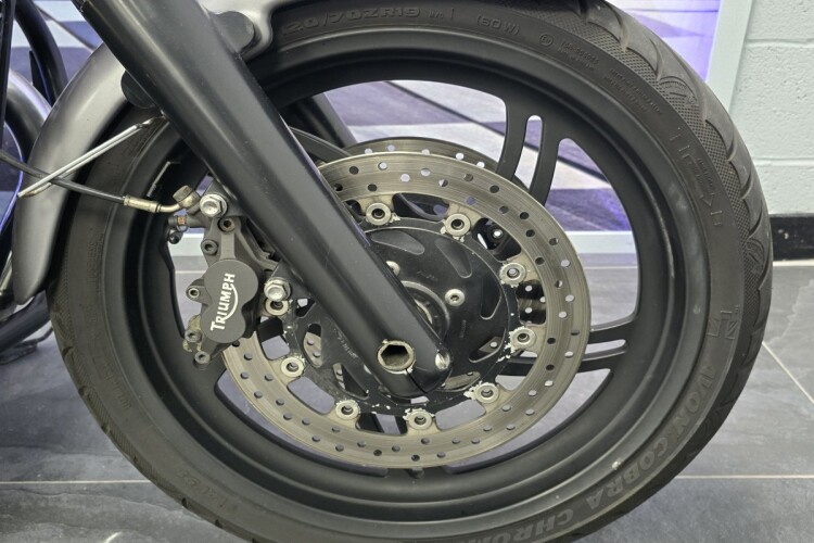 TRIUMPH THUNDERBIRD