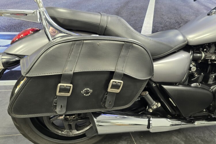 TRIUMPH THUNDERBIRD