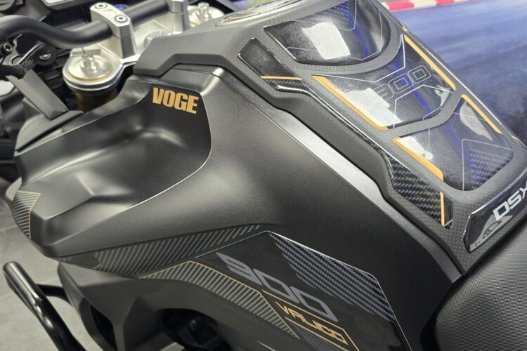 VOGE DS900X