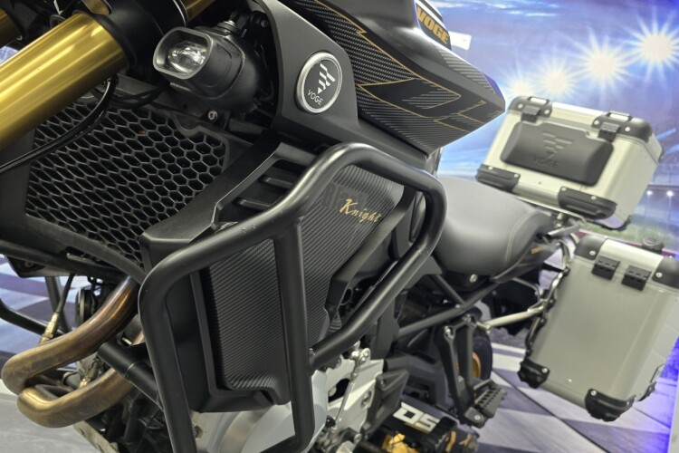 VOGE DS900X