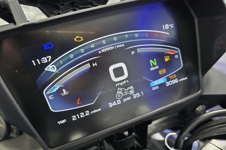 VOGE DS900X