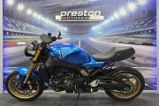 YAMAHA XSR900