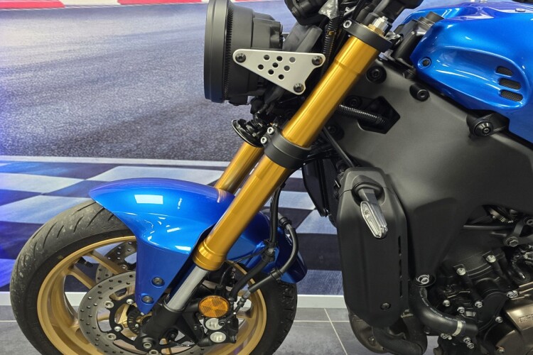 YAMAHA XSR900
