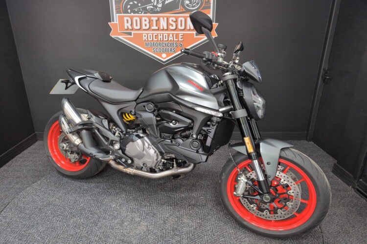DUCATI MONSTER 937