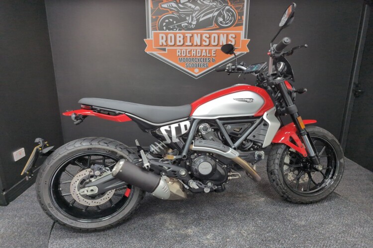 DUCATI SCRAMBLER 800
