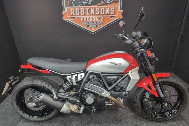 DUCATI SCRAMBLER 800