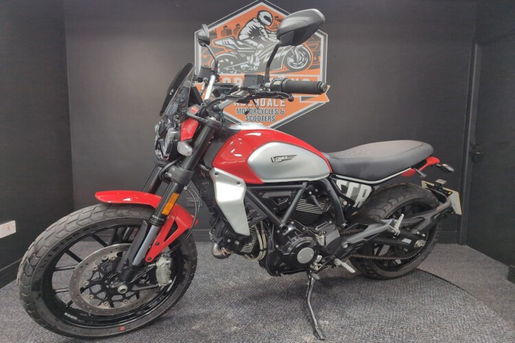 DUCATI SCRAMBLER 800