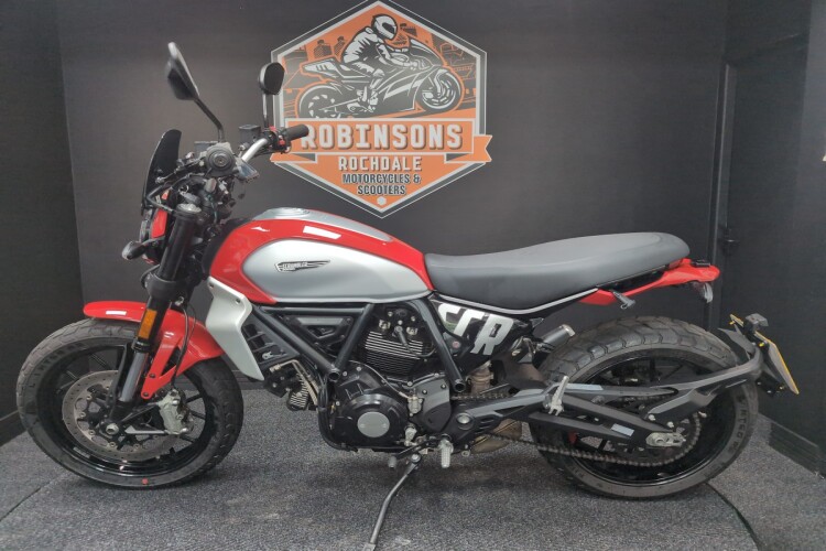 DUCATI SCRAMBLER 800