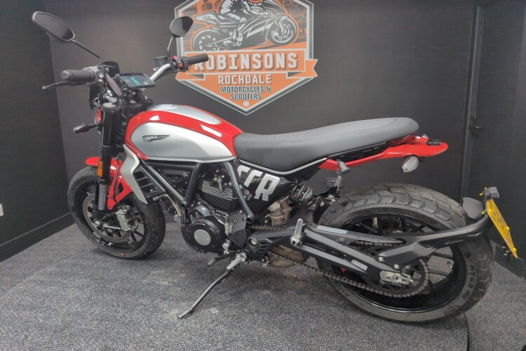 DUCATI SCRAMBLER 800