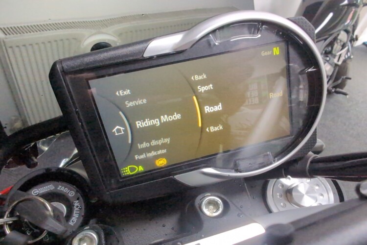 DUCATI SCRAMBLER 800