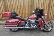 HARLEY-DAVIDSON TOURING