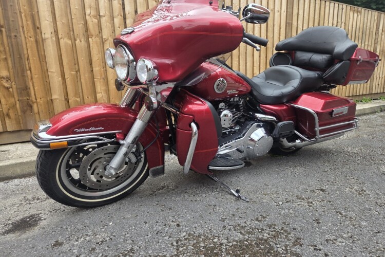HARLEY-DAVIDSON TOURING