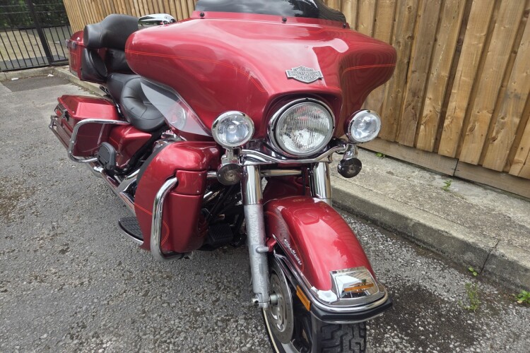 HARLEY-DAVIDSON TOURING
