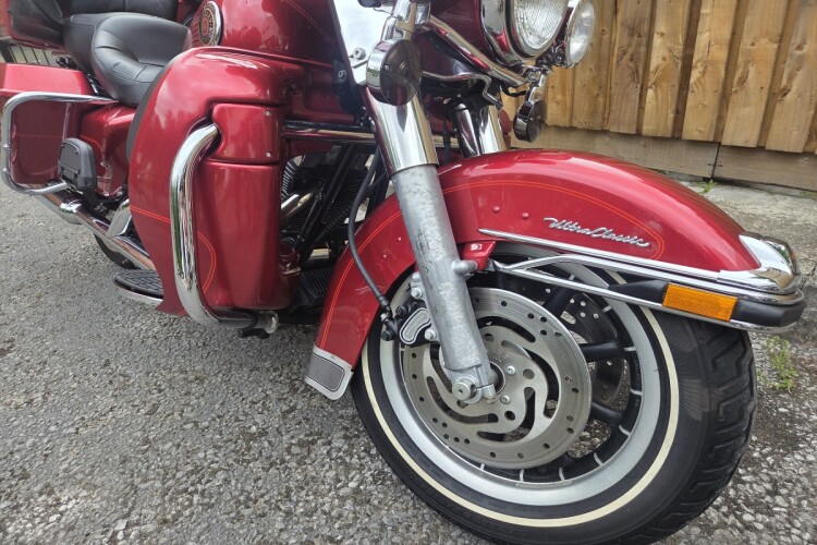 HARLEY-DAVIDSON TOURING