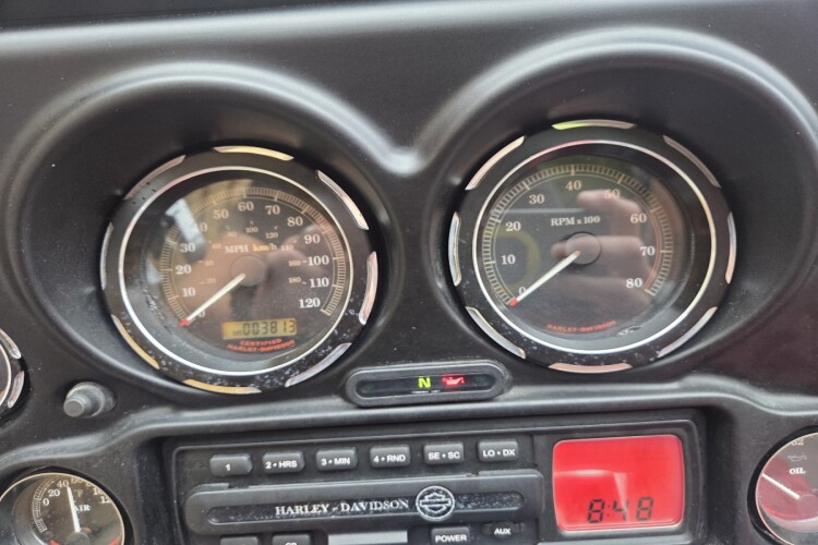 HARLEY-DAVIDSON TOURING