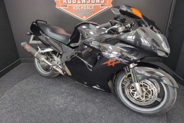 HONDA CBR1100XX SUPER BLACKBIRD
