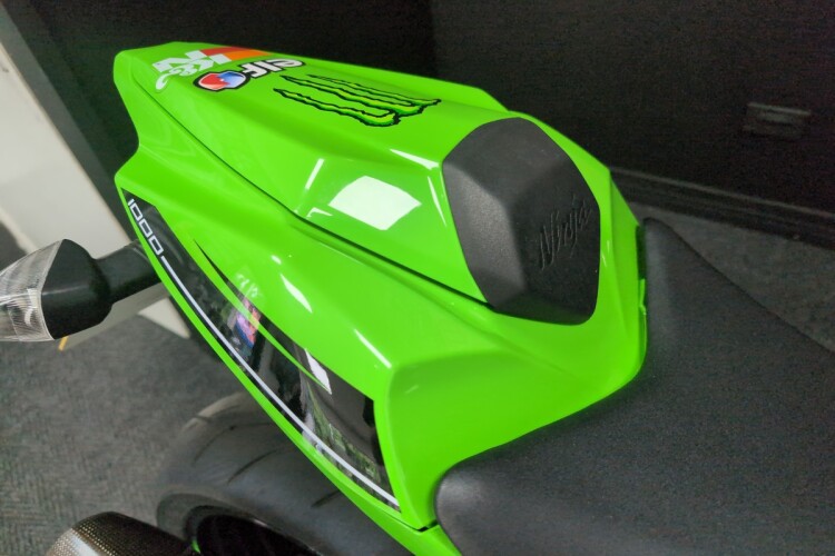 KAWASAKI NINJA ZX-10R