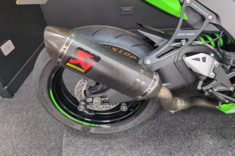 KAWASAKI NINJA ZX-10R