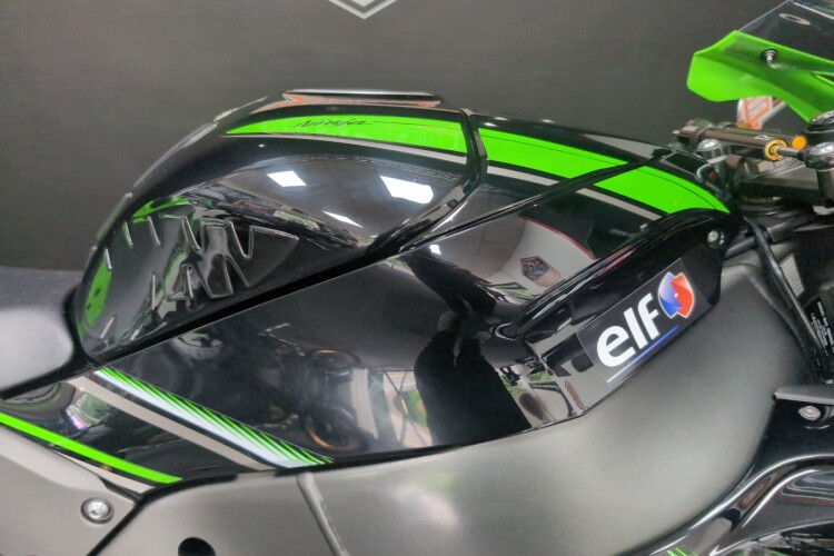 KAWASAKI NINJA ZX-10R