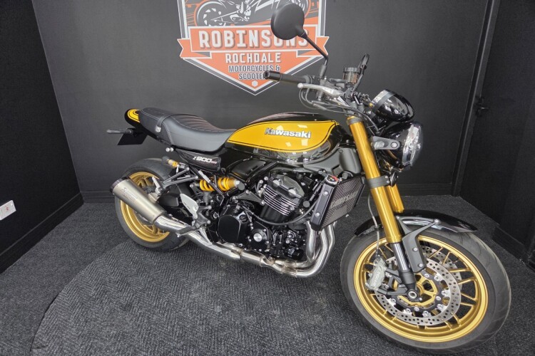 KAWASAKI Z900 RS SE