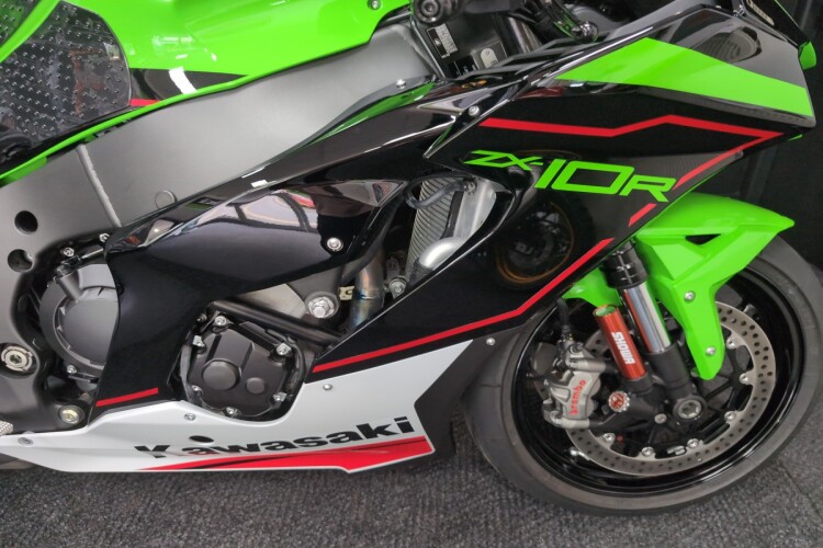 KAWASAKI ZX-10R