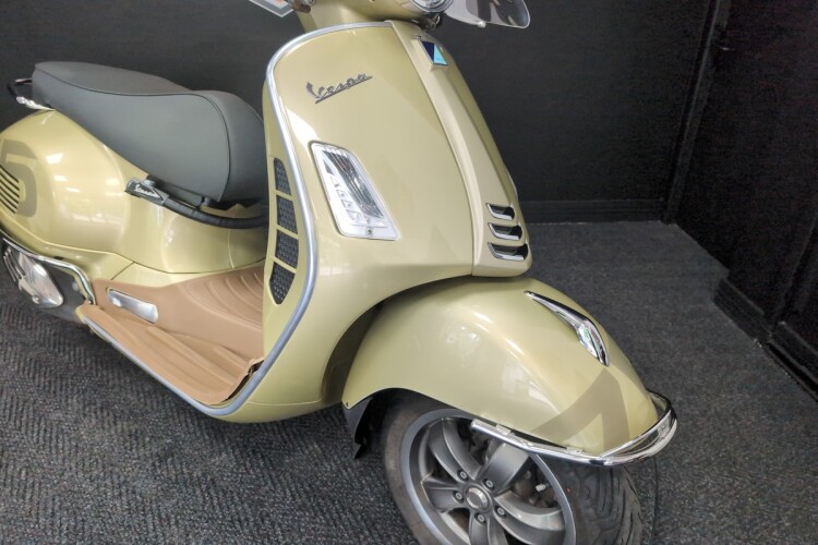 PIAGGIO VESPA GTS