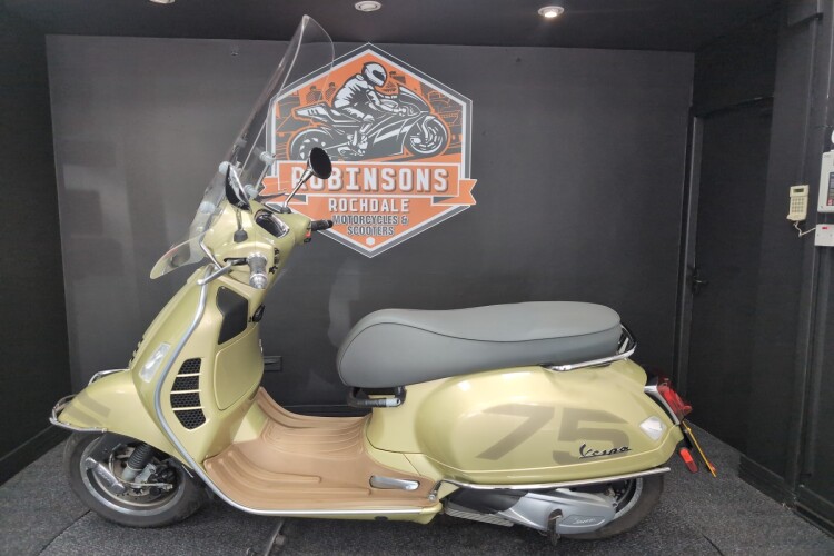 PIAGGIO VESPA GTS