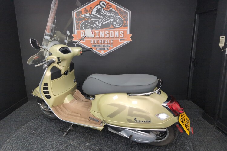 PIAGGIO VESPA GTS