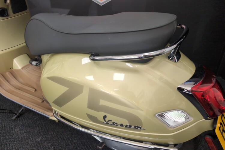 PIAGGIO VESPA GTS
