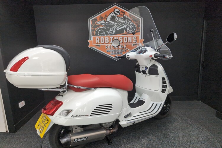 PIAGGIO VESPA GTS
