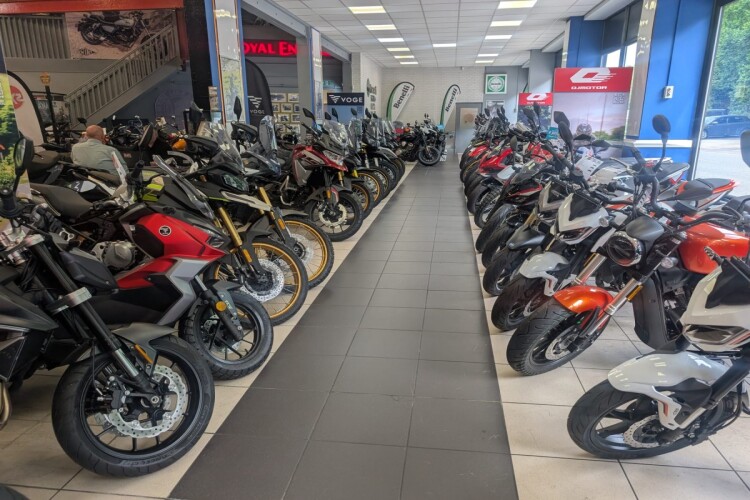 2024 ROYAL ENFIELD CONTINENTAL GT 650, Blue - photo 16