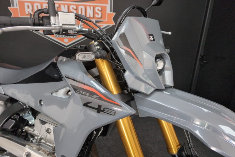 SUZUKI DR-Z400