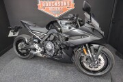 SUZUKI GSX-8R