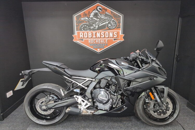 SUZUKI GSX-8R