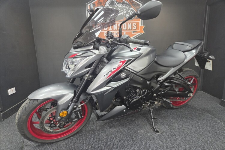 SUZUKI GSX-S1000