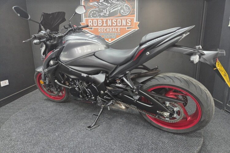 SUZUKI GSX-S1000